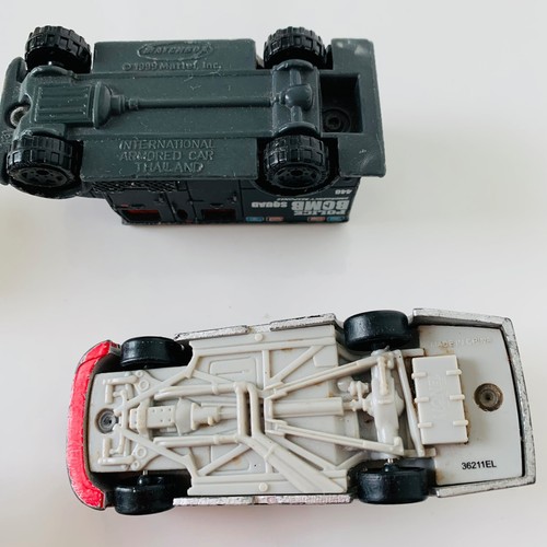 Lot of 8 Diecast Cars: Hot Wheels Matchbox Mattel Maisto - Picture 9 of 10