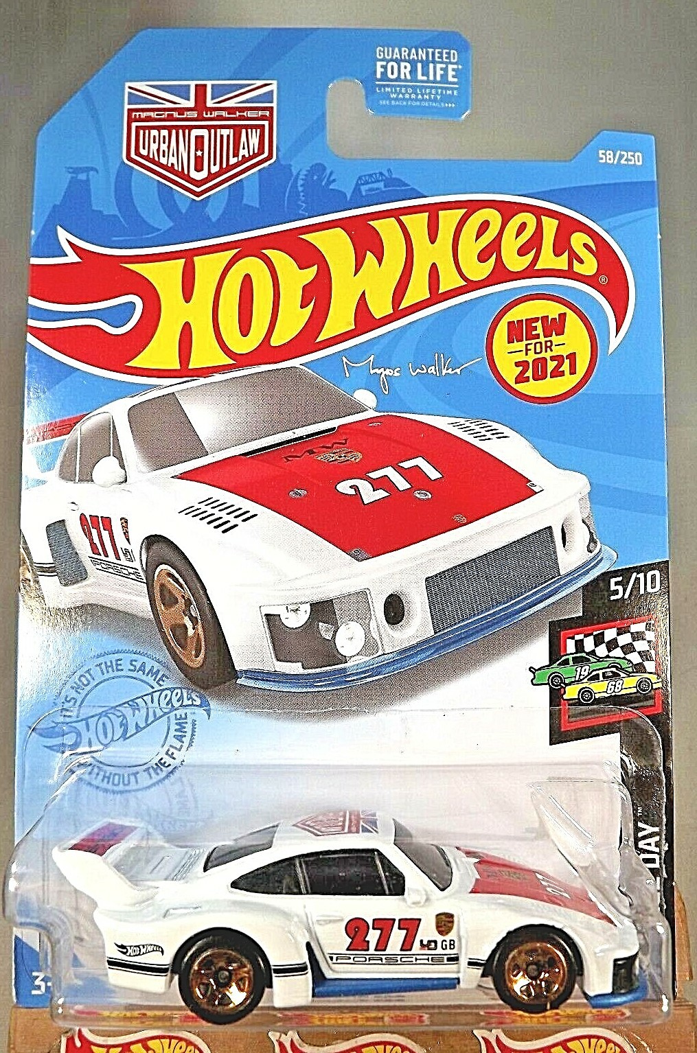 2021 Hot Wheels #58 HW Race Day 5/10 PORSCHE 935 White-Red w/Gold 5 Spoke Wheels