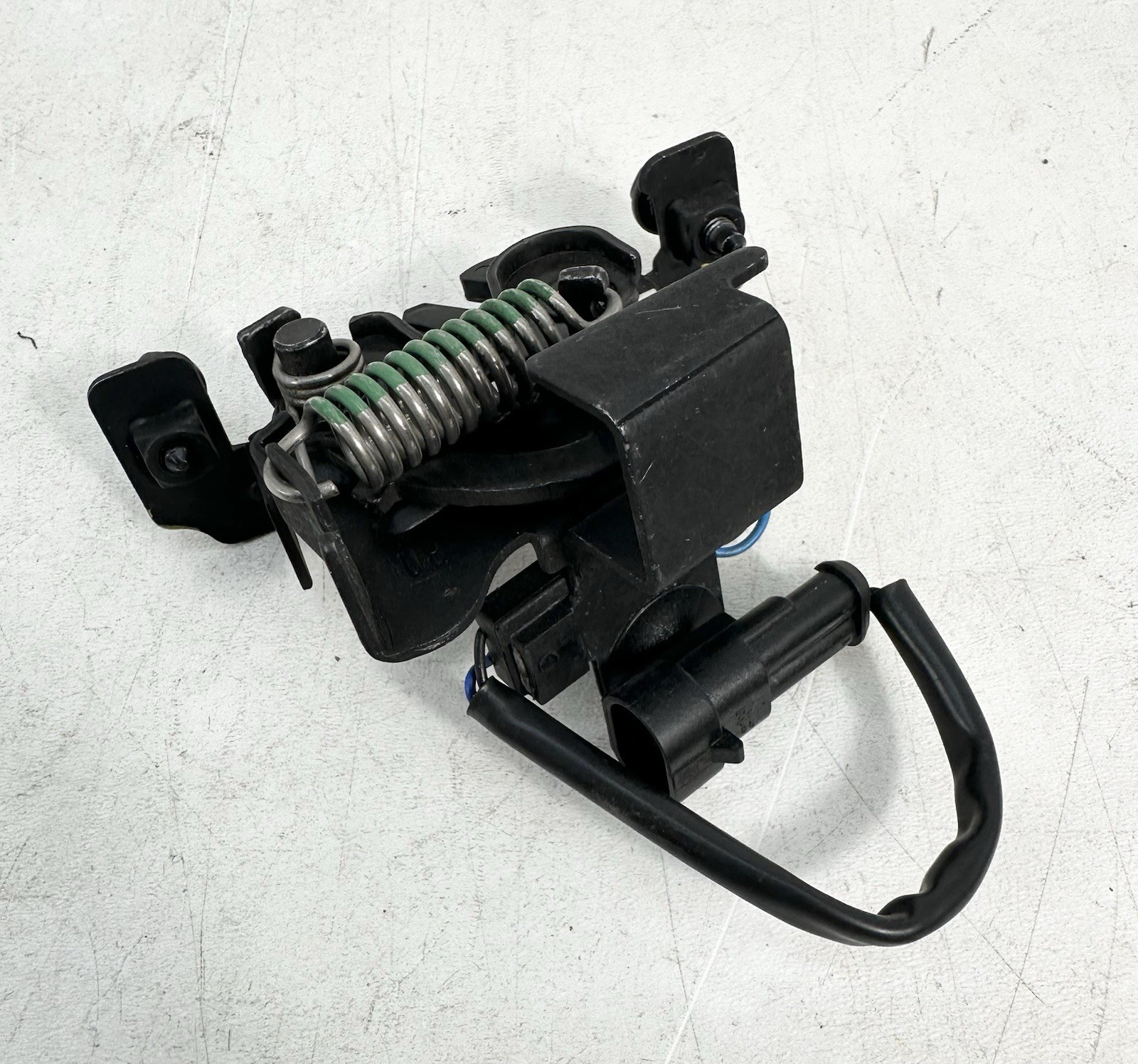 2014-2021 MASERATI GHIBLI FRONT HOOD BONNET LEFT SIDE LOCK LATCH ACTUATOR OEM