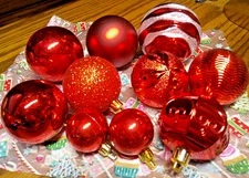 10pc Red CHRISTMAS 1.5-4" Lot #17  Assorted Ball Ornaments-Plastic/Glass    1036
