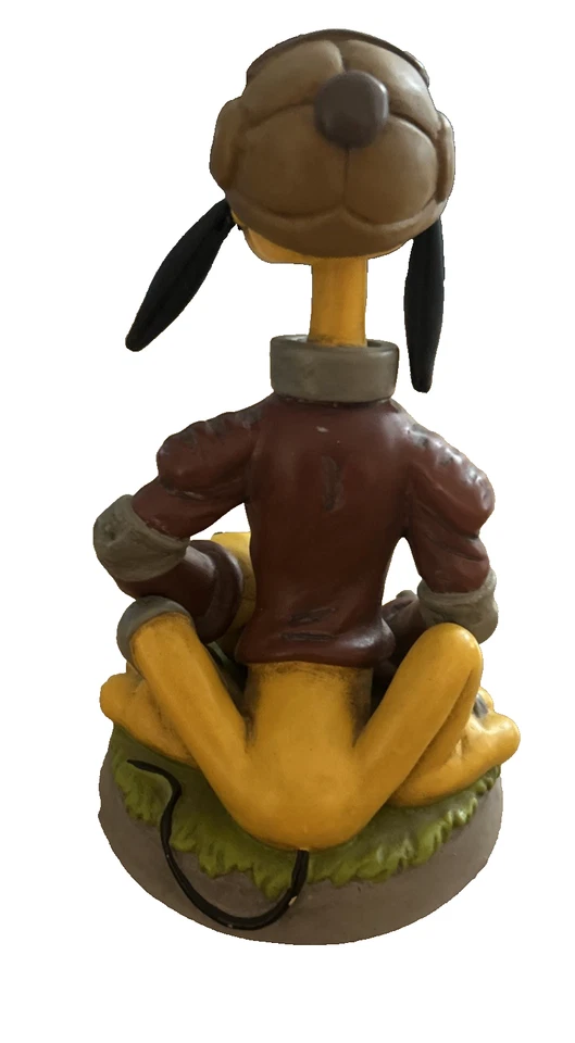 Walt Disney World Bobble Head Pluto jogando futebol 7 1/2" - Imagem 3 de 4