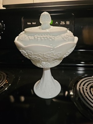 Vtg Indiana Milk Glass Colony Harvest Grapes Compote Footed Pedestal Bowl w Lid