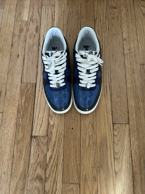 A Bathing Ape Bape Sta Low navy low.No box Kind of usedSize 9.5 menNot rep 