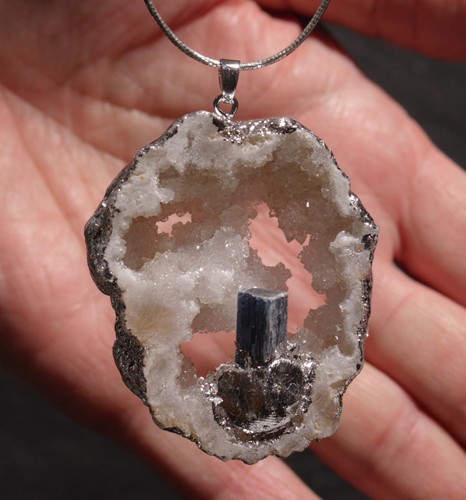 Achat Anhänger Druse Geode mit Turmalin Amethyst Citrin Bergkristall versilbert - Bild 18 von 35