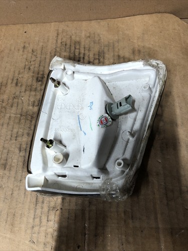 New Old Stock TYC Corner Light Assembly Part #18-3028B. - Picture 5 of 11