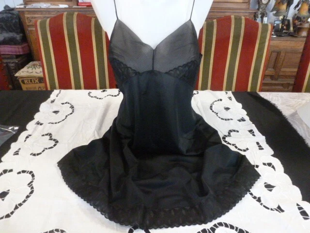 Combinaison fond de robe vintage nylon satiné dentelle Taille 4XL/48 - Vêtements