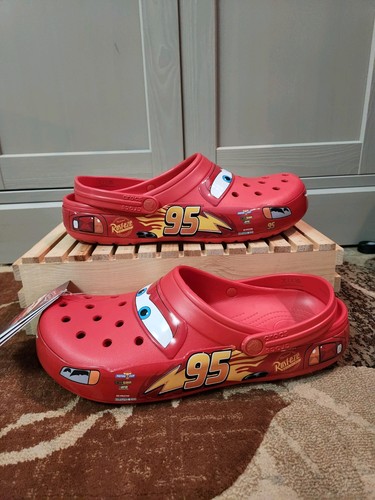Herren Größe 12 Disney Pixar Lightning McQueen beleuchtete Crocs Autos 205759-610