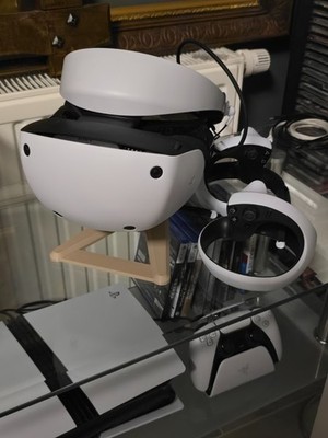 PlayStation VR2 PS VR2 Headset + Controllers , Good Condition , Barely Used