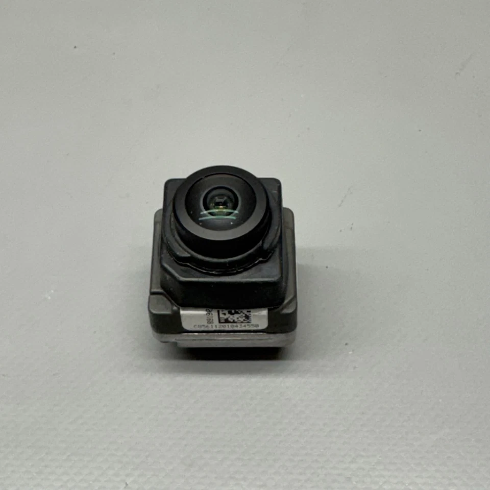 LAND ROVER DISCOVERY SPORT REAR VIEW CAMERA 2015 2016 2017 2018 2019 OEM - Image 3 of 4