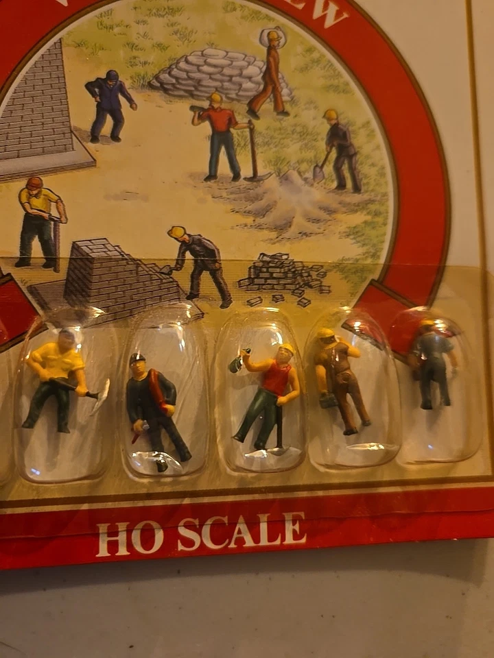 Model Power #5701 HO scale "Work Crew" - Image 3 of 4