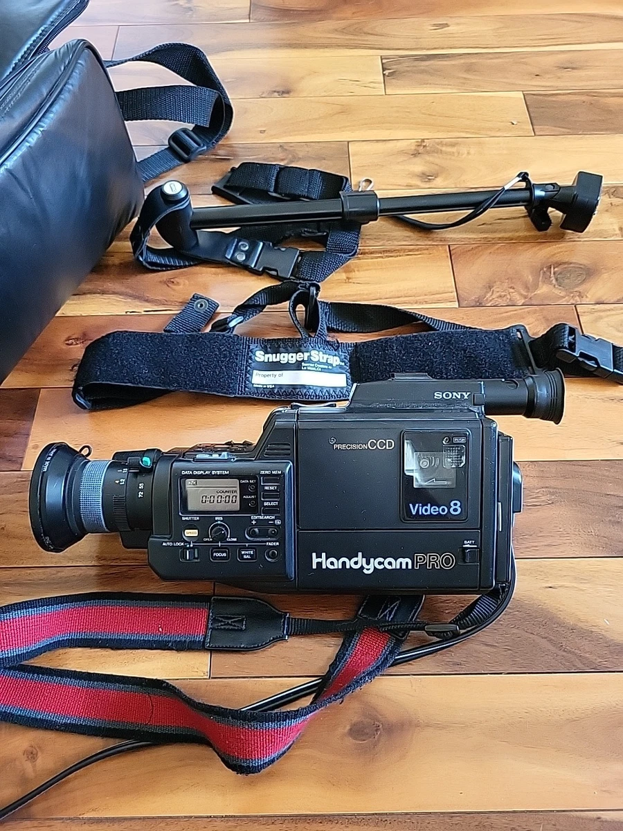 ビデオカメラ SONY Handycam PRO Video8 SONY Handycam PRO Video 8 Camcorder CCD-V9 Video Camera- Untested