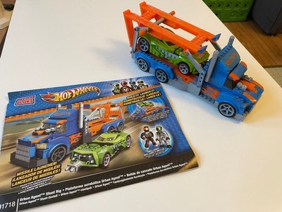 Mega Bloks Hot Wheels Urban Agent Stunt Rig Bauset bestehend aus 1 Auto + 1 LKW