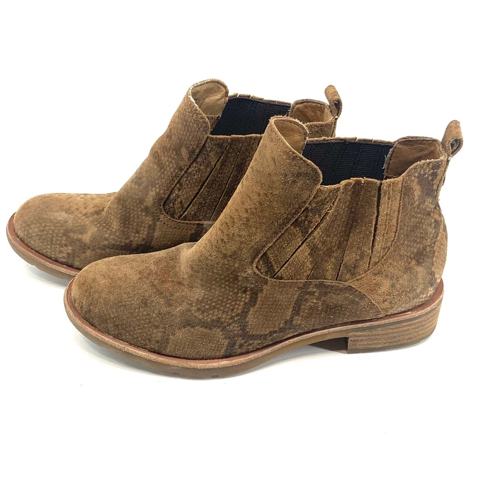 Aqua Sofft Women's Suede Embossed Chelsea Boots Brown Size 7M - Image 2 of 4