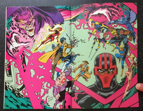 THE NEW WARRIORS #25 Die-Cut Cover MARVEL Comics July 1992 - Picture 5 of 7