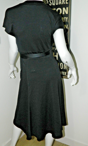 Diane Von Furstenberg Dress Black Size 10 Wool Silk Real Wrap Dress - Picture 8 of 12