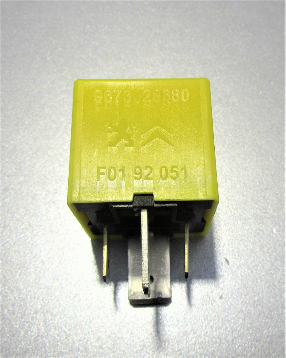 556-Peugeot Citroen (09-17) 4-Pin Yellow Relay 9673028680 G  