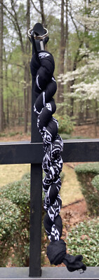 Black bandana keychain(1-100% Cotton Bandana,1 Carabiner, 2-1   Split Rings)