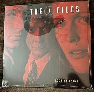The X Files 2002 Calendar with David Duchovny & Gillian Anderson New Sealed!