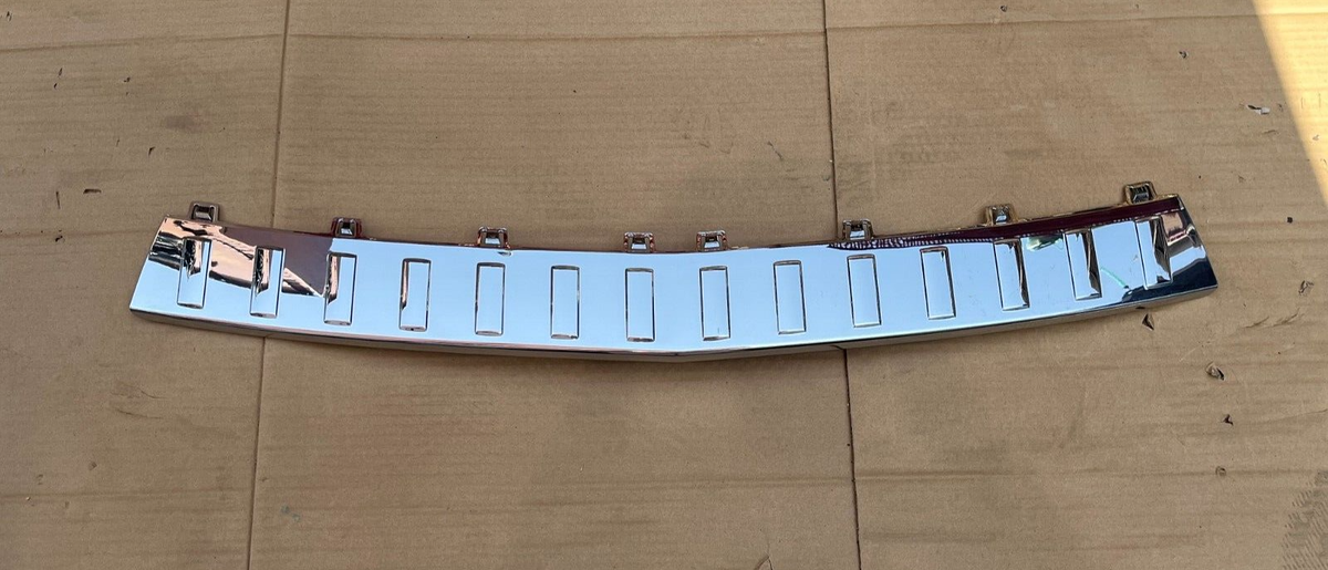 11 - 15 MERCEDES BENZ GLK 250 350 CHROME REAR STEP PAD OEM A