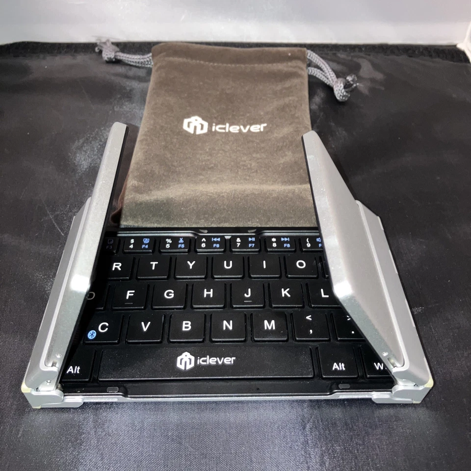 iClever wireless keyboard folding flat-screen full-size wireless - Image 2 of 4