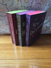 The Remnant Chronicles Deluxe Collection 3 Books Mary E Pearson Fore-edge Design