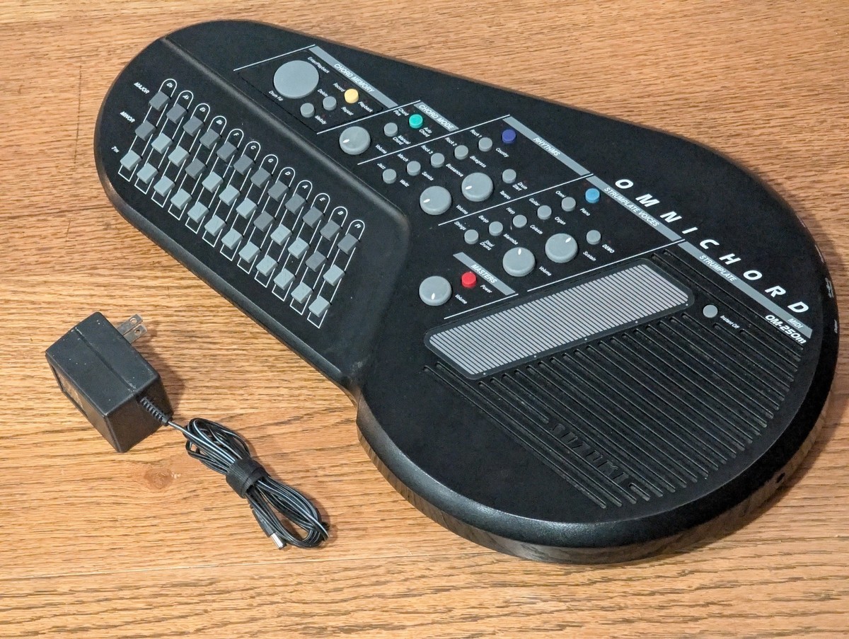 SUZUKI OMNICHORD OM-250M Synthesizer with OEM Power Supply | eBay