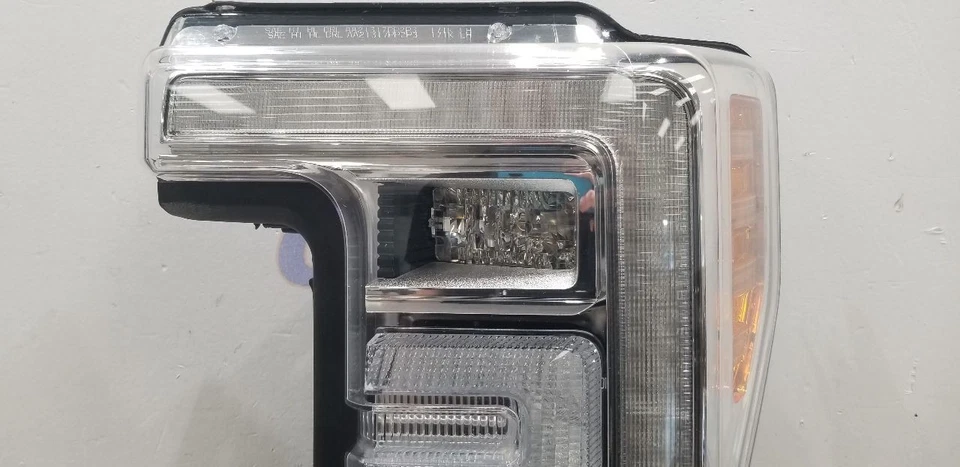 FARO IZQUIERDO FORD F350 SUPER DUTY 19 LED Foto 3 de 4