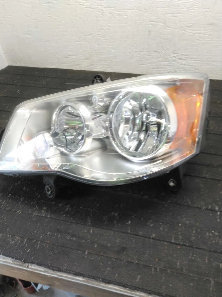 Used Left Headlight Assembly fits: 2014 Ram Caravan halogen Left Grade A — 第 2/4 张图片