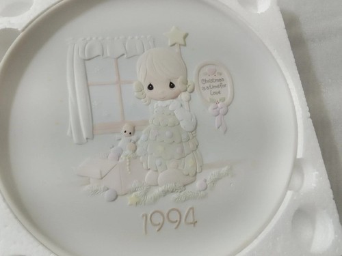 Four 1990s Enesco Precious Moments Annual 8.5"Porcelain Collectors Plates '90-94 - Picture 3 of 13