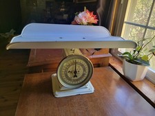 Vintage Hanson Model 3025 Baby Nursery Scale White Metal Stork 30 Lb Prop Decor