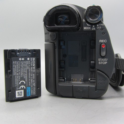 Sony Handycam DCR-HC45E Handheld MiniDV Camcorder Silver Tested - Picture 8 of 11