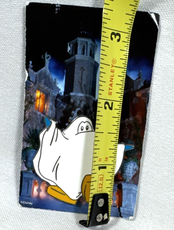 2010 DISNEY CLUB PINGUIM MISTÉRIO PIN FANTASMA COM CARTÃO MANSÃO ASSOMBRADA - Imagem 2 de 4