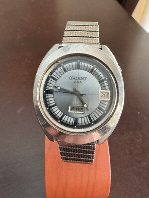 VINTAGE MEN'S ORIENT AAA WEEKLY DIVER WRIST WATCH KEEPING TIME MINT DIAL 21J