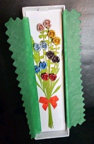 6 pair Rose Earrings In Box, Rose Bouquet Gift - Picture 2 of 2