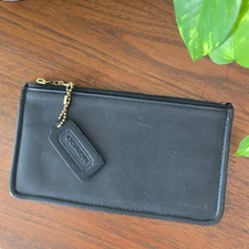 Vintage Coach Slim Case in Black Glove-Tanned Leather with Hang Tag 90s