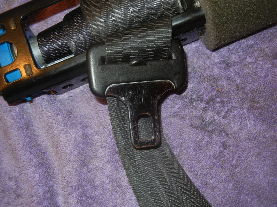 Retractor de cinturón de seguridad SAAB 9-5 2006-2009 fuente izquierda negro 12756306 Foto 2 de 4