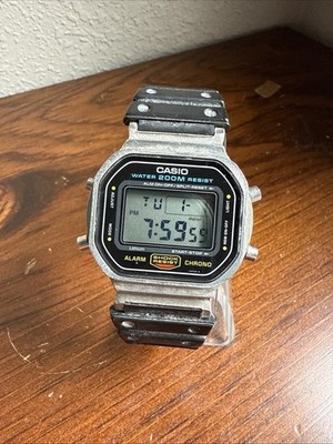 Original Vintage Casio Men's Quartz Digital Wristwatch DW-5600 Model 901