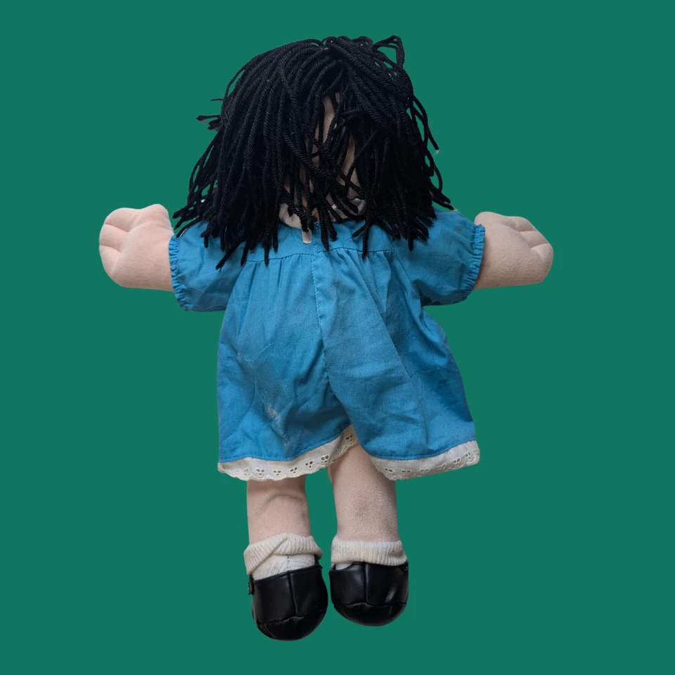 Muñeca MOLLY vintage (sofá grande cómodo) 17" de 2002 con vestido azul Foto 3 de 4