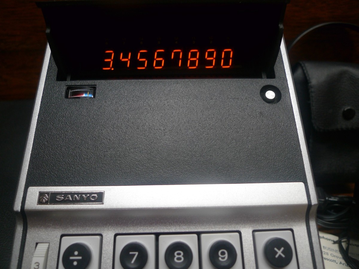 1971 SANYO ICC-82D V2 GHOSTBUSTER GIZMO VINTAGE CALCULATOR