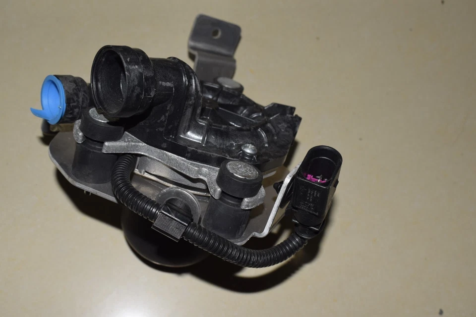 VOLKSWAGEN PASSAT B7 2012-2014 2,5 L EMISIÓN SECUNDARIA BOMBA DE INYECCIÓN DE AIRE OEM Foto 4 de 4