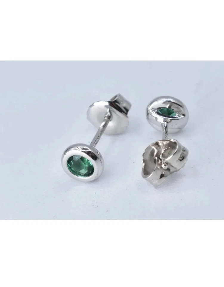 Pendientes de tsavorita Tiffany & Co. de plata esterlina color por yarda de Elsa Peretti Foto 2 de 4