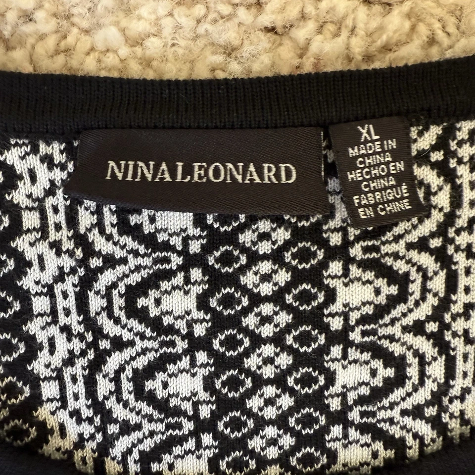 Vestido Suéter Nina Leonard Blanco y Negro Ajuste y Acampanado Manga Larga XL Foto 3 de 4
