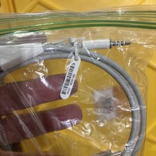 APPLE IPOD AV CABLE ADAPTER GENUINE OFFICIAL COMPOSITE TV LEAD M9765G 3.5mm RCA