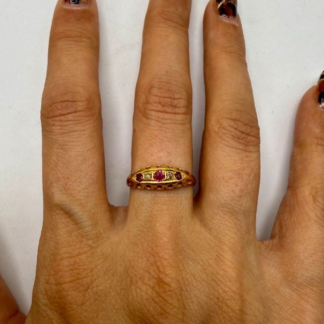 Solid 18k Yellow Gold Diamond Ruby Pierced Boat R… - image 9