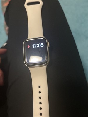 Apple Watch SE 40mm Silver-GPS+Cellular-Unlocked
