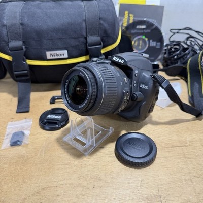 Nikon D5000 Digital SLR Camera w/ DX AF-S Nikkor 18-55mm Lens