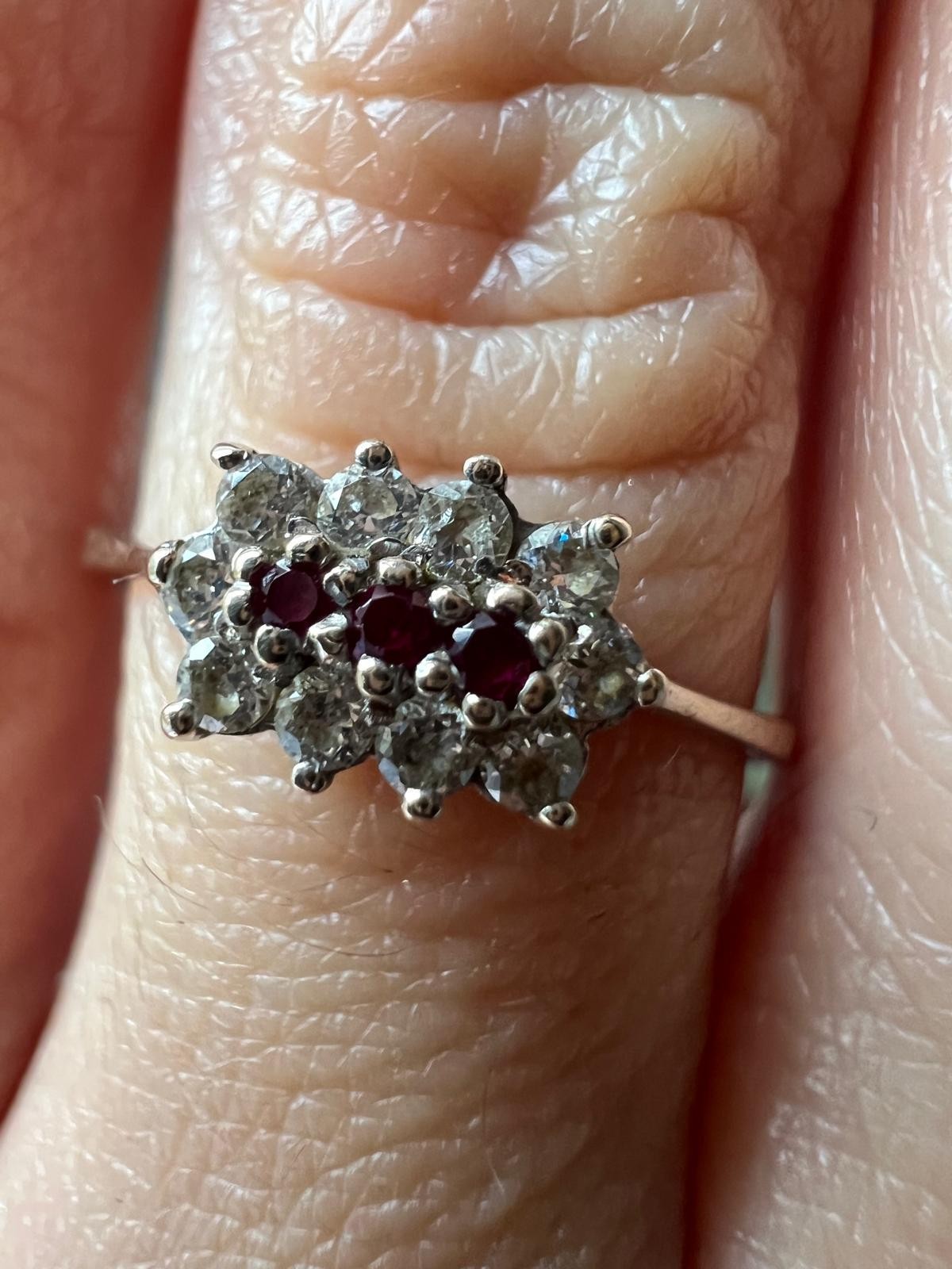 18ct White Gold Ruby Cubic Zirconia Ring Size O 1/2 Hallmarked 750 Trilogy July image 6