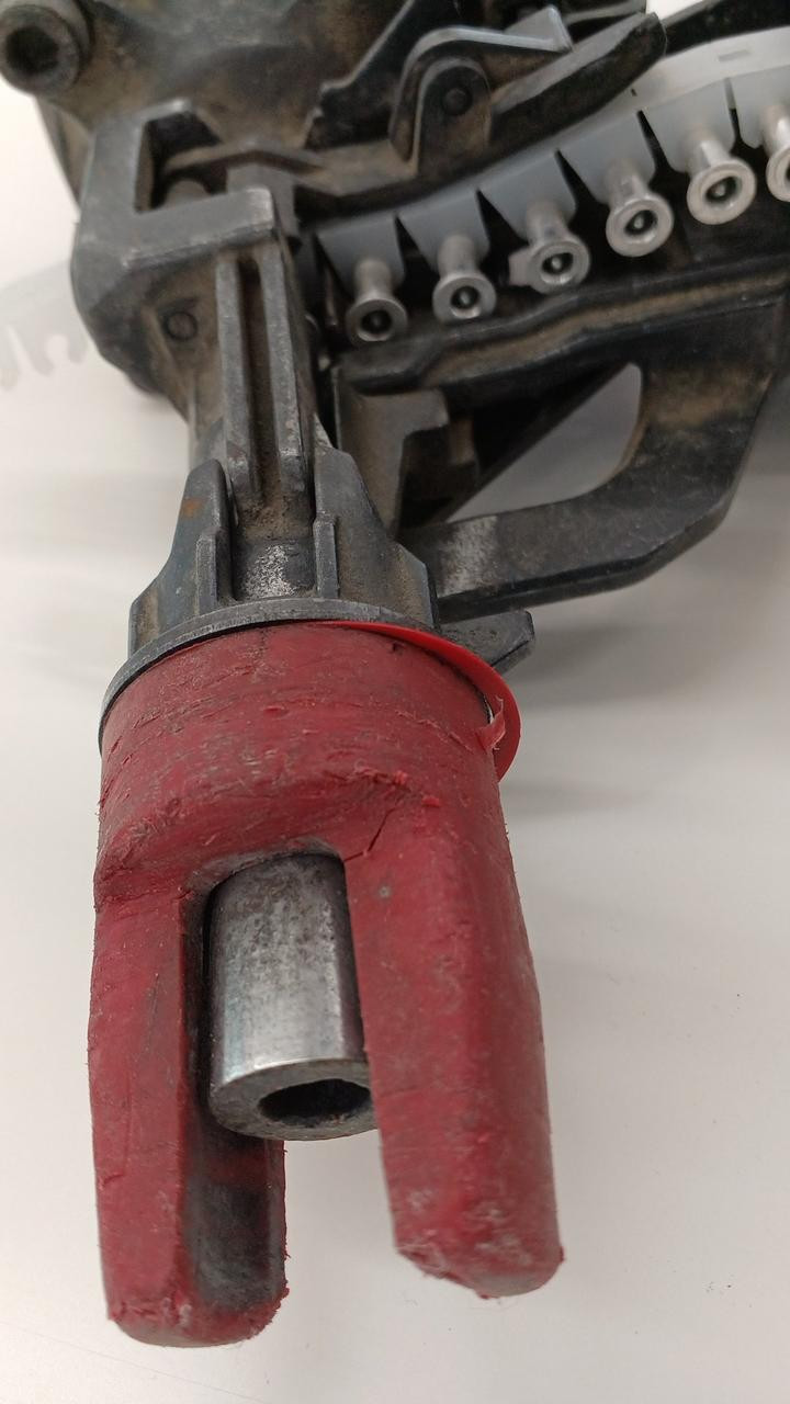 Max HN-120 High Pressure Concrete Pin Nailer SuperNailer Used w/ Box Tested