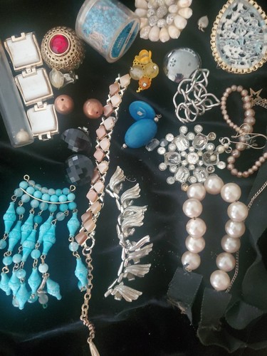 Vintage Estate Jewelry Pieces Lot For Crafts - Picture 1 of 6