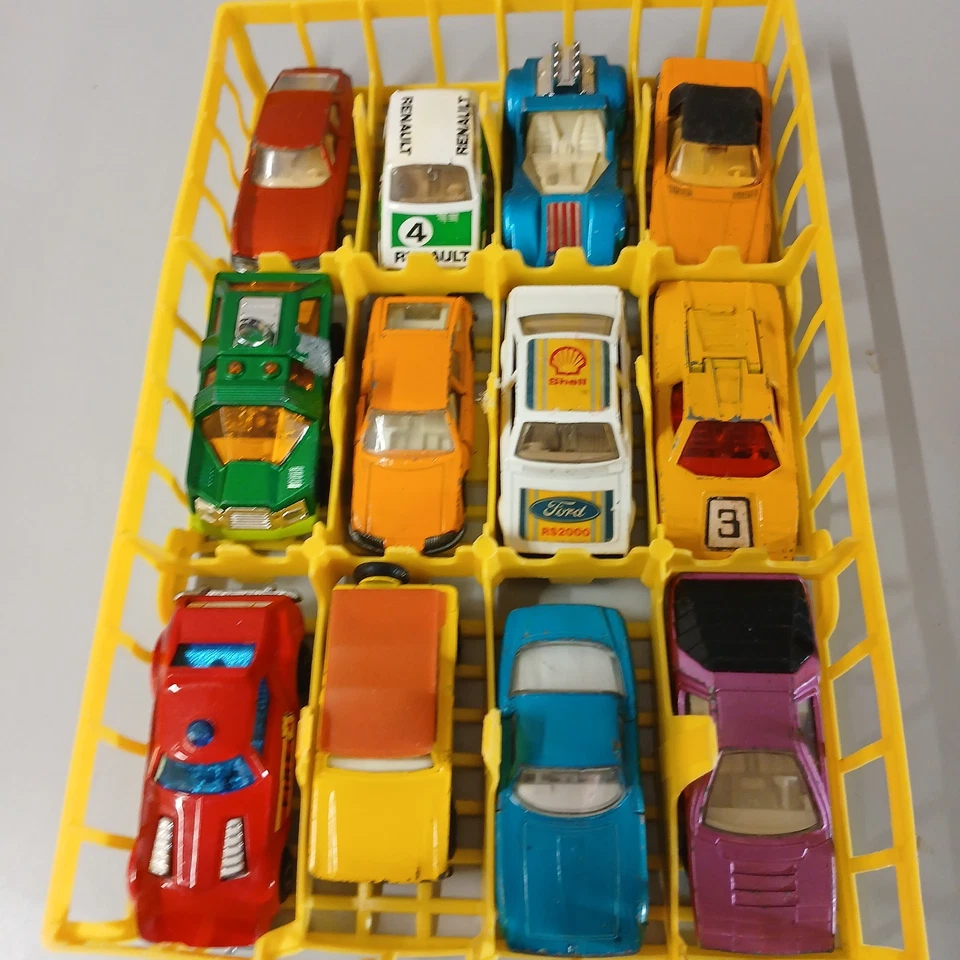Orig. Matchbox Superfast Sammelkoffer mit 100 Superfast Modellen 48 x sehr gut - Bild 2 von 4
